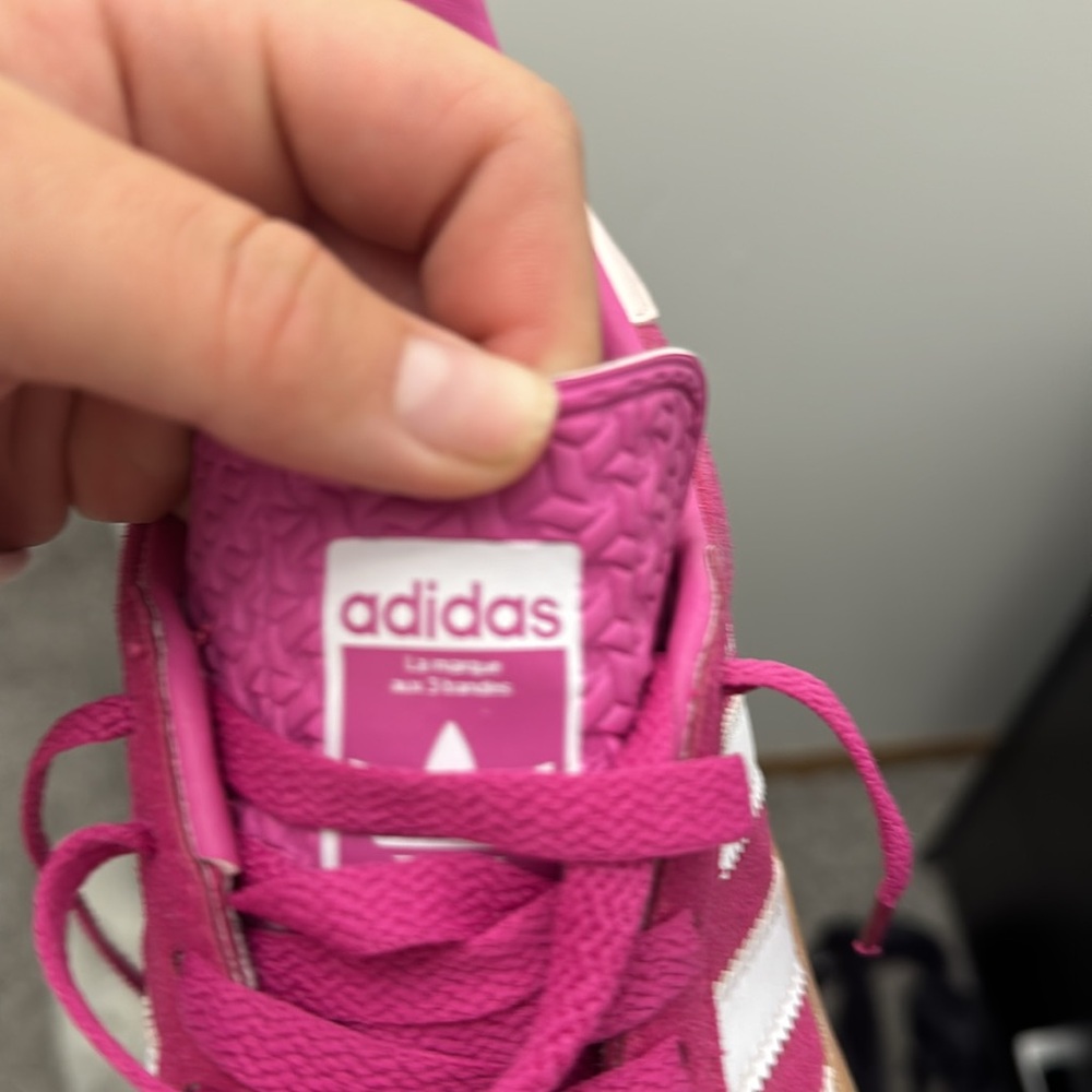 Shoes - Picture 6 of 8